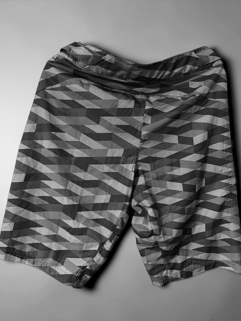 Specialized Men's Gray Geometric Athletic Shorts